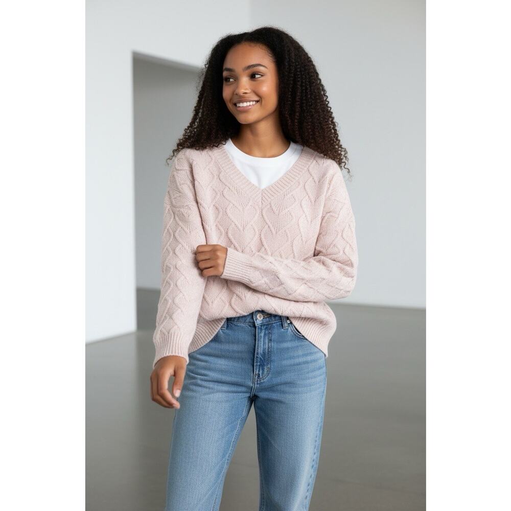 NWT Women's Pink Rose Sweater Light Pink Knit Heart Shaped Size M Feminine